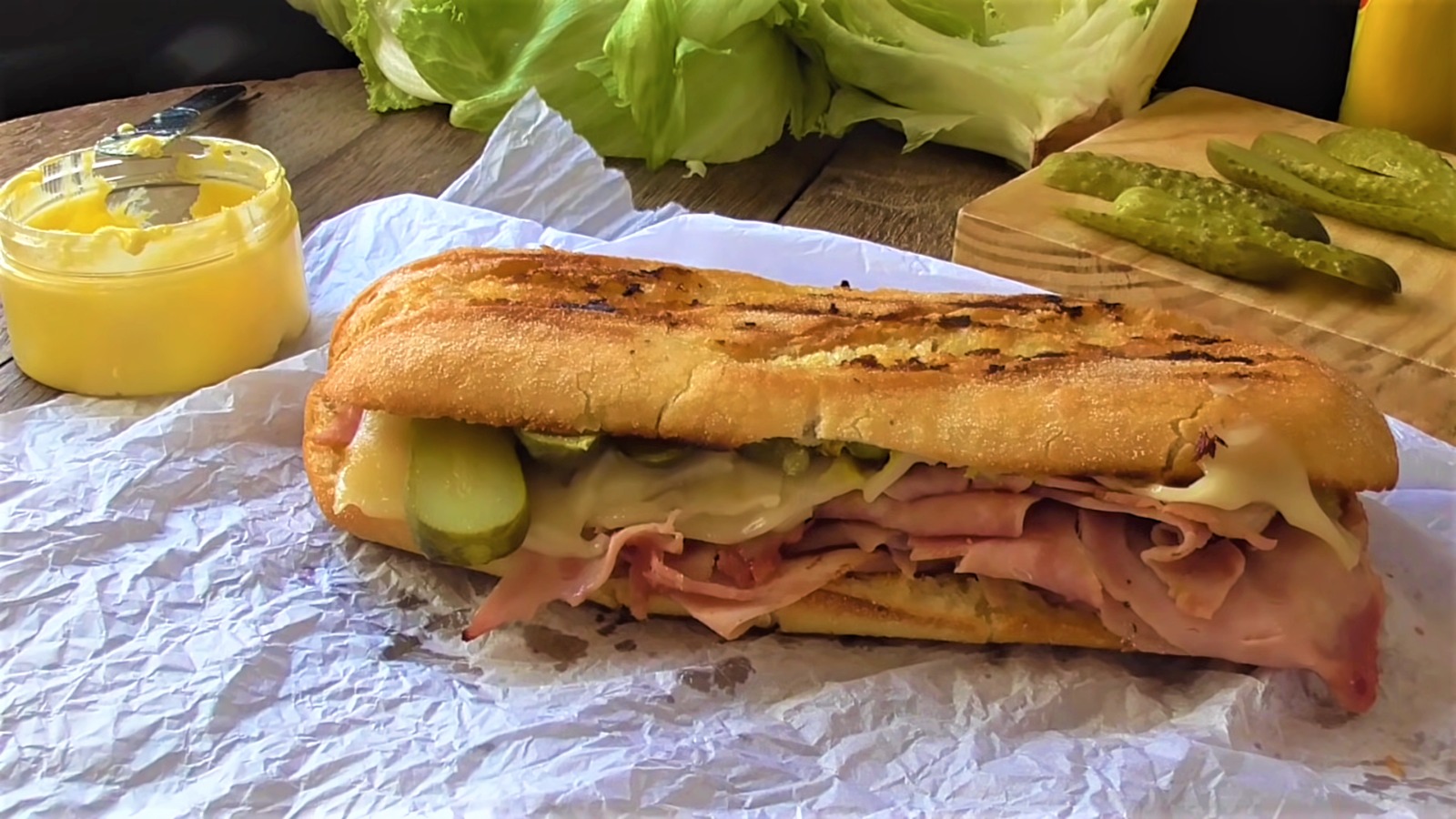 https://www.periodicocubano.com/wp-content/uploads/2019/02/Sandwich-cubano-receta.jpeg
