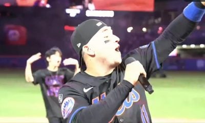 Pelotero cubano José ‘Candelita’ Iglesias canta en el estadio de los Mets para celebrar la victoria