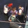 Rescatistas salvan a conductores atrapados por inundaciones en Miami-Dade (1)